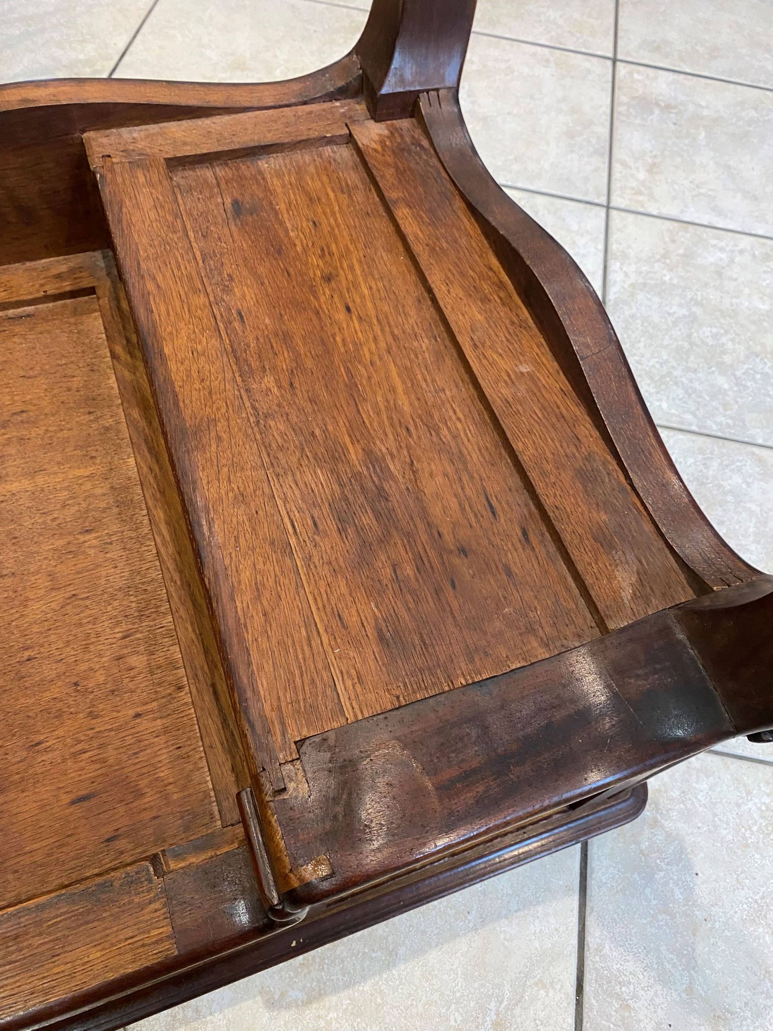 Louis XV style desk with 5 drawers and 2 shelves, late 19th century, 102x57cm