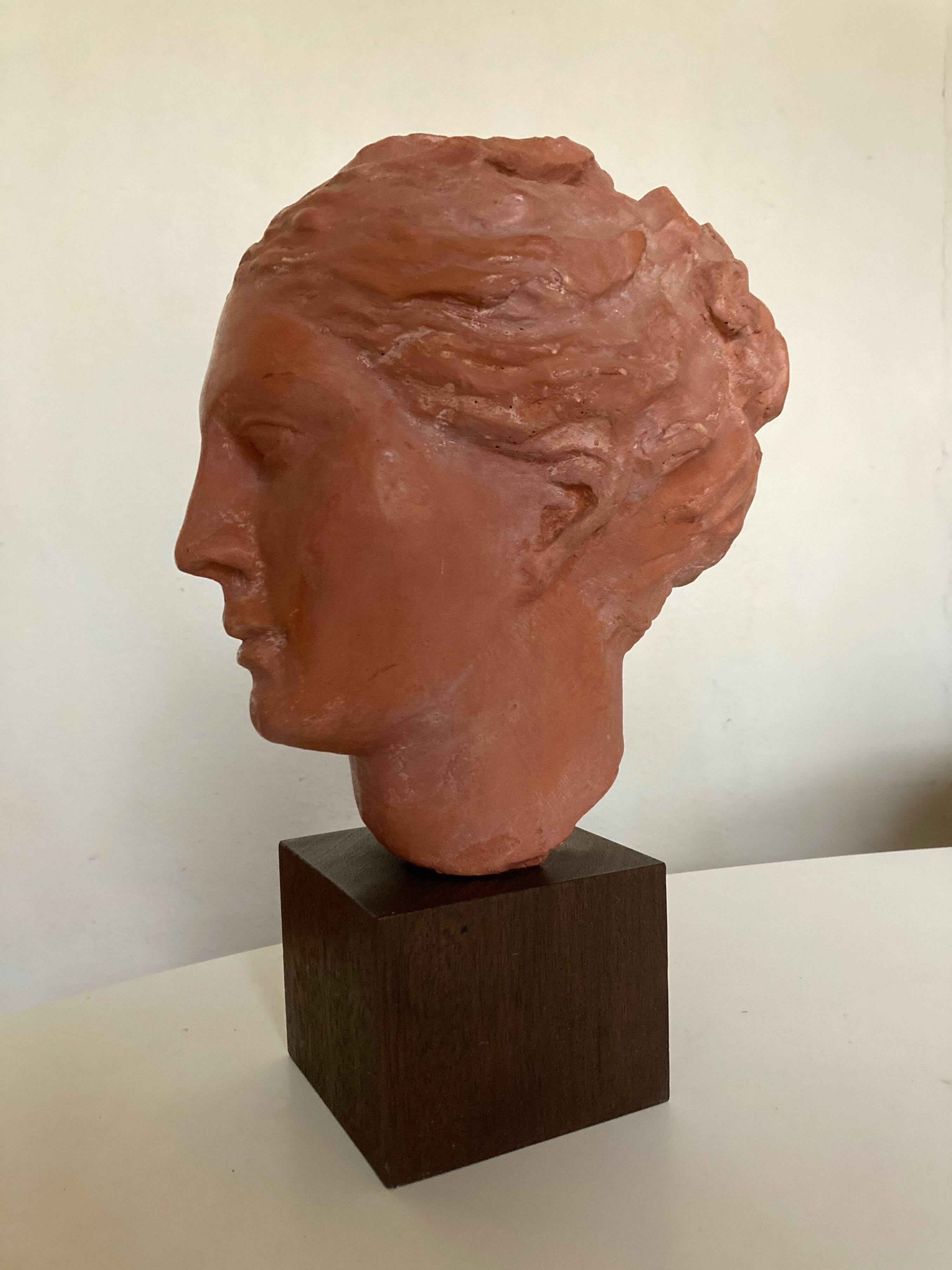 Tête d'Hygie épreuve d'atelier en terre cuite 1960