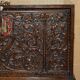 Cabinet espagnol sculpté 18ème siècle avec rangement caché