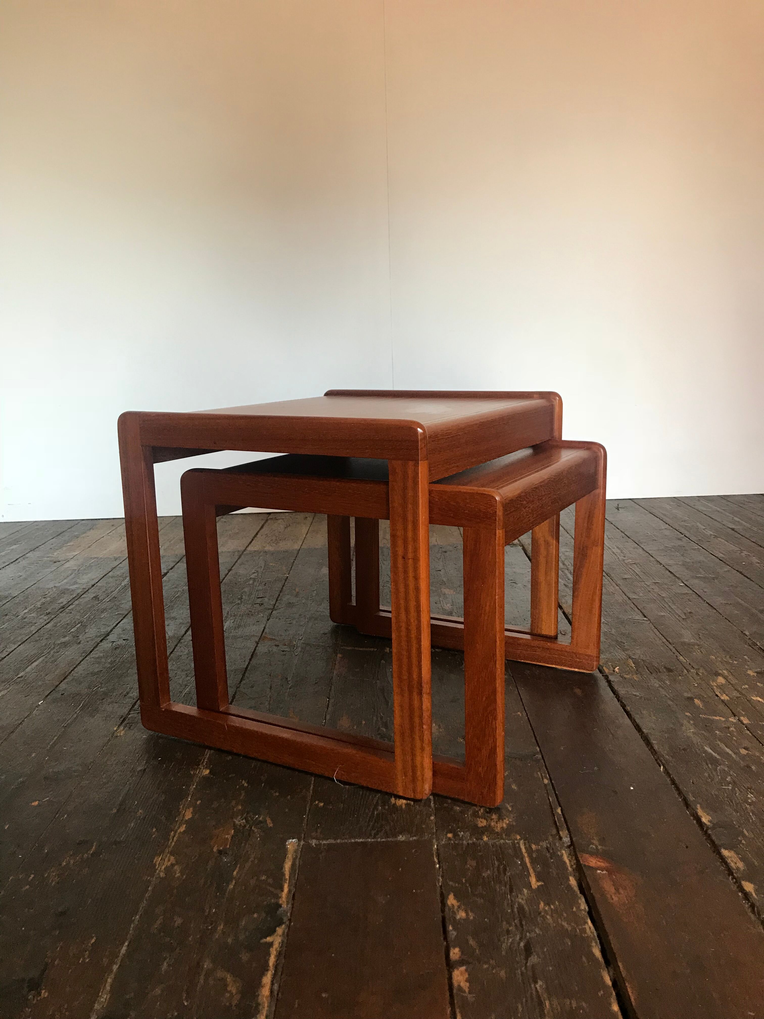 Pull-out tables