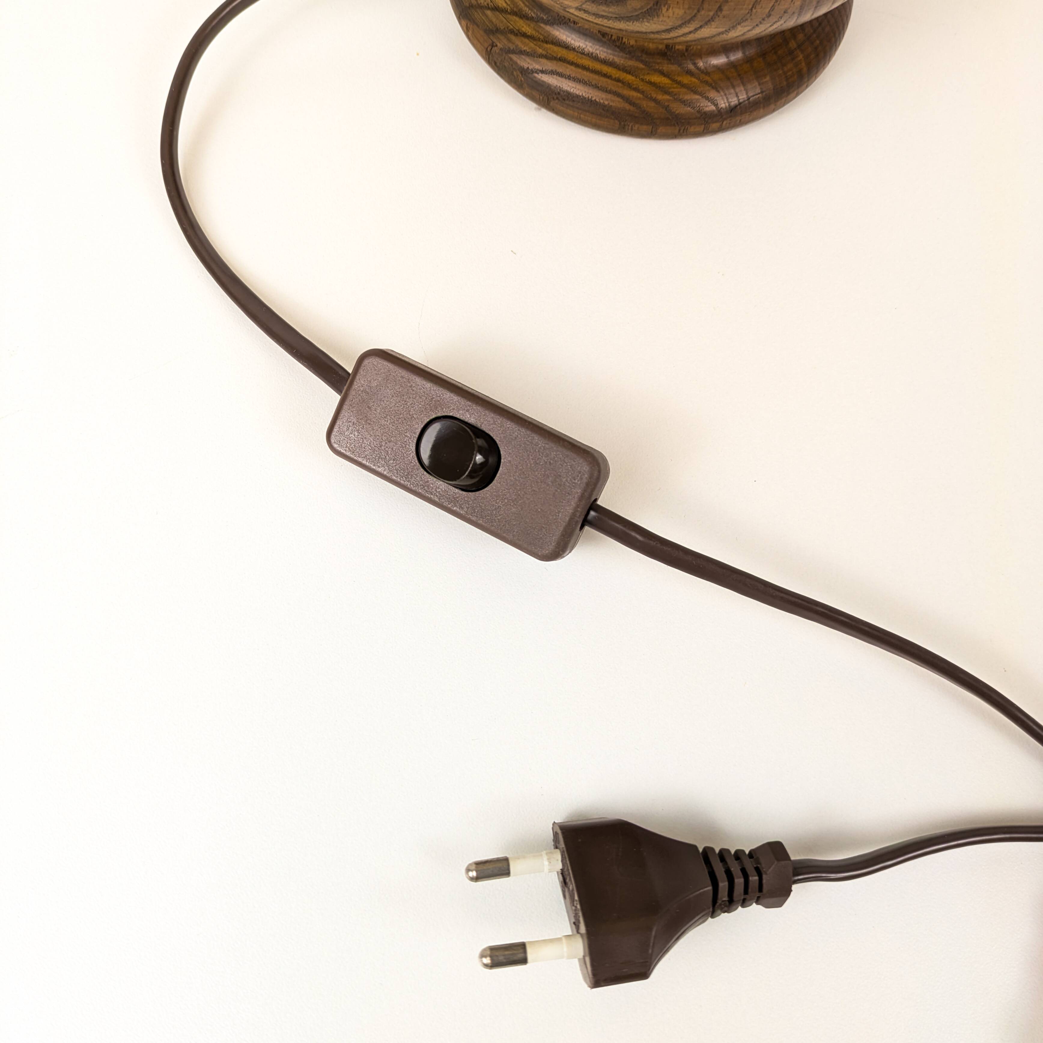 Lampe de chevet Mid Century Pied en bois massif Veinure Abat-jour courbe rose blanc brun foncé Struc