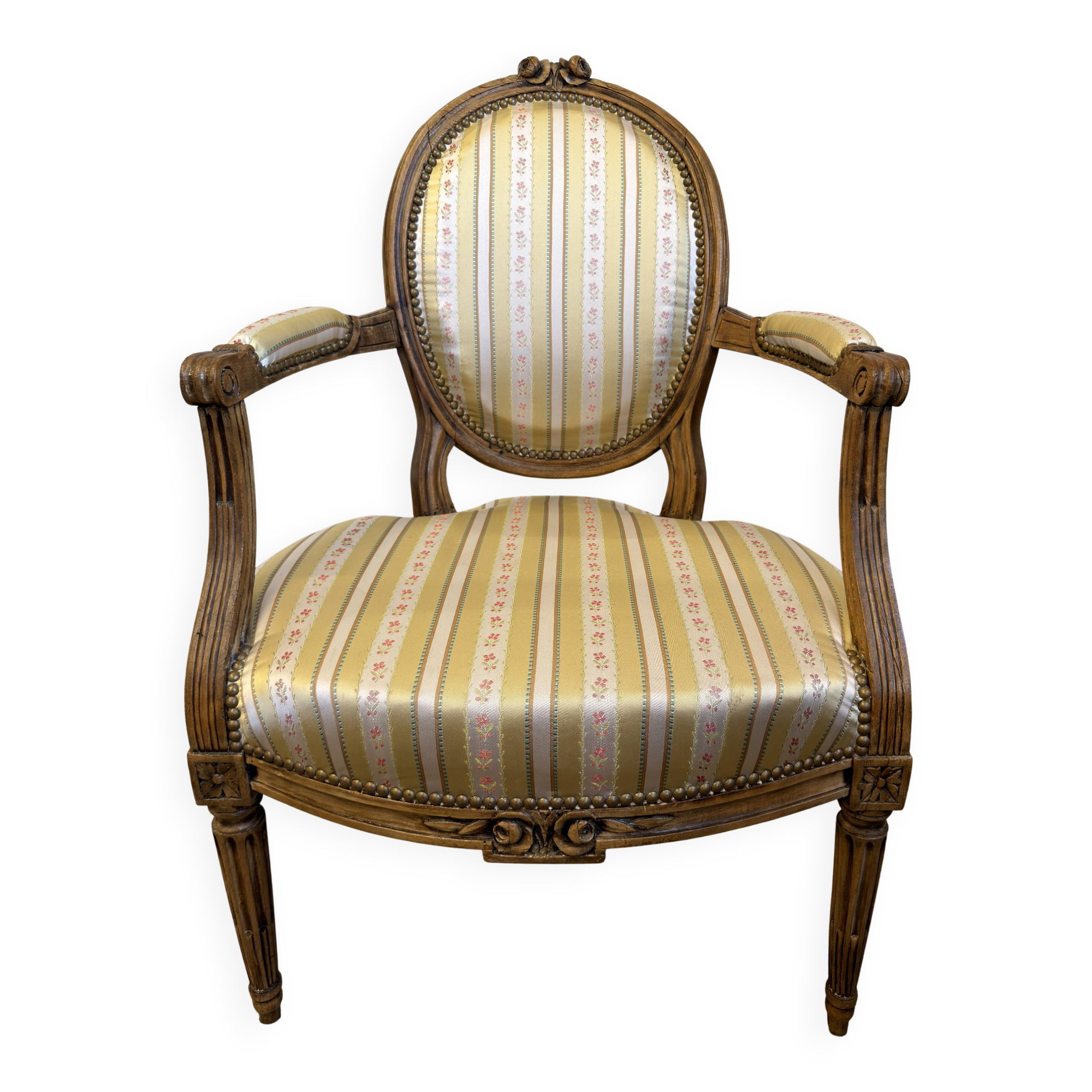 Fauteuil cabriolet médaillon de style Louis XVI