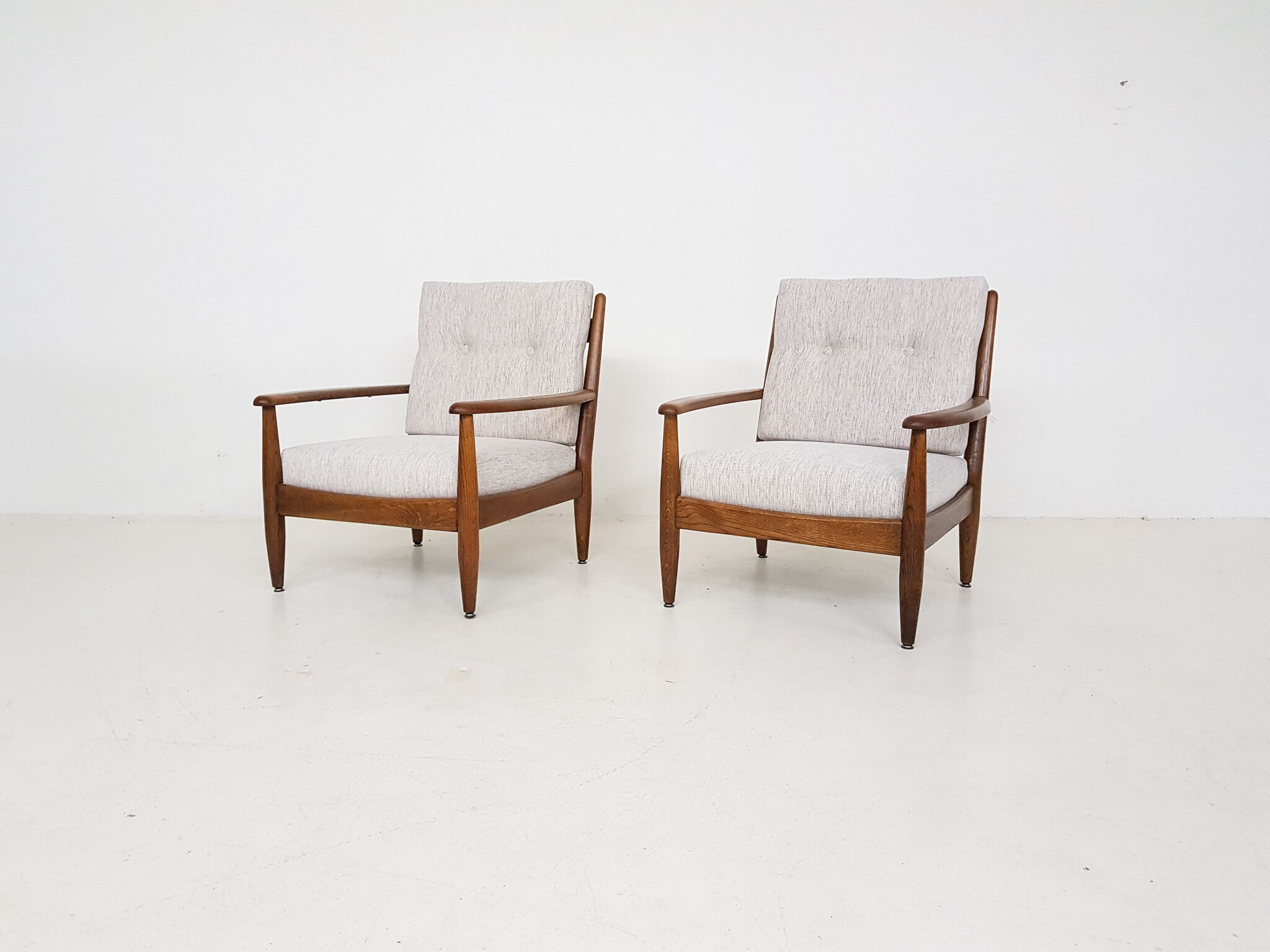 Set of 2 oak lounge chairs, The Netherlands 1960’s