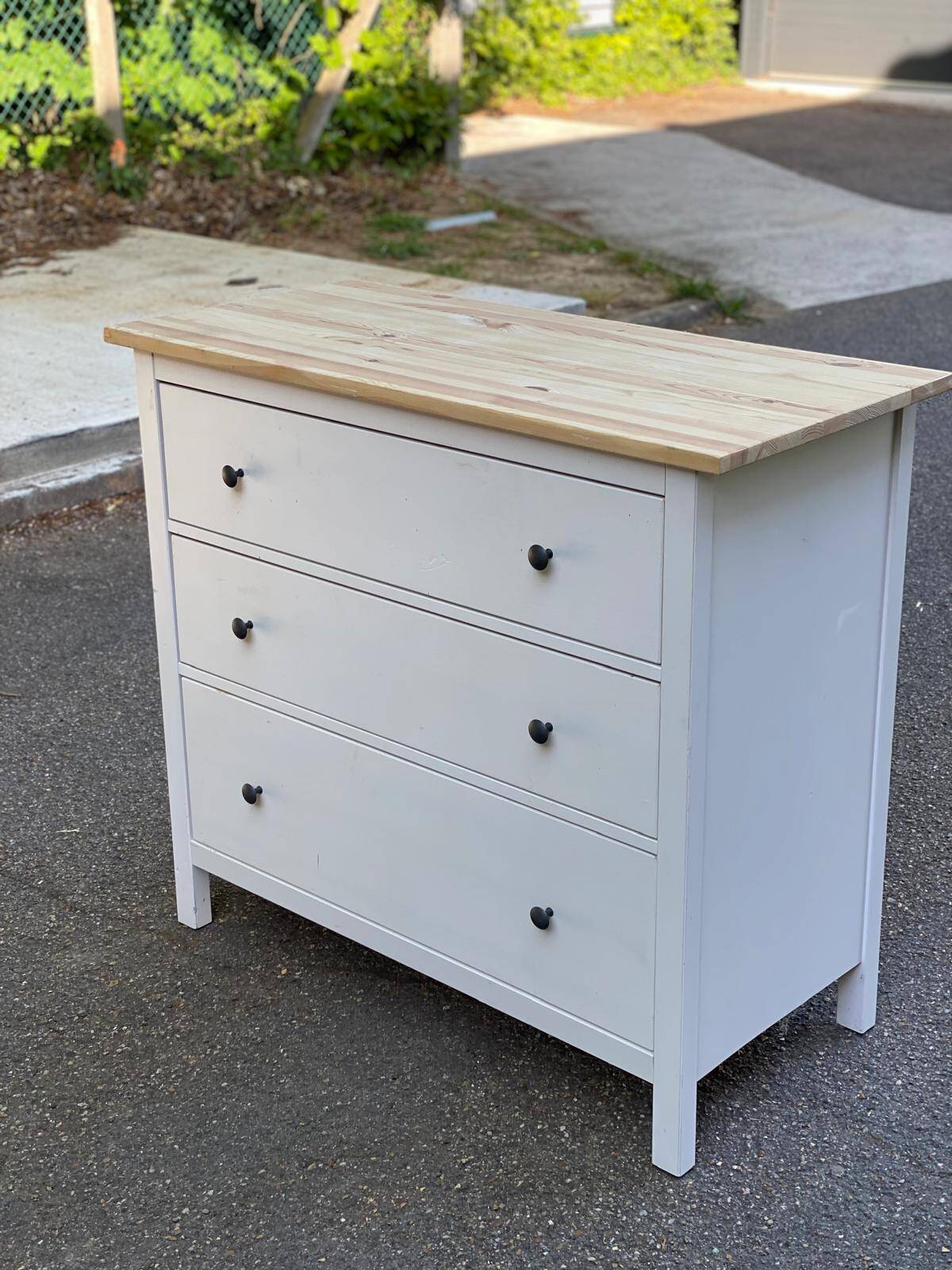 Scandinavian white and solid wood chest of drawers with 3 drawers