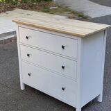 Scandinavian white and solid wood chest of drawers with 3 drawers
