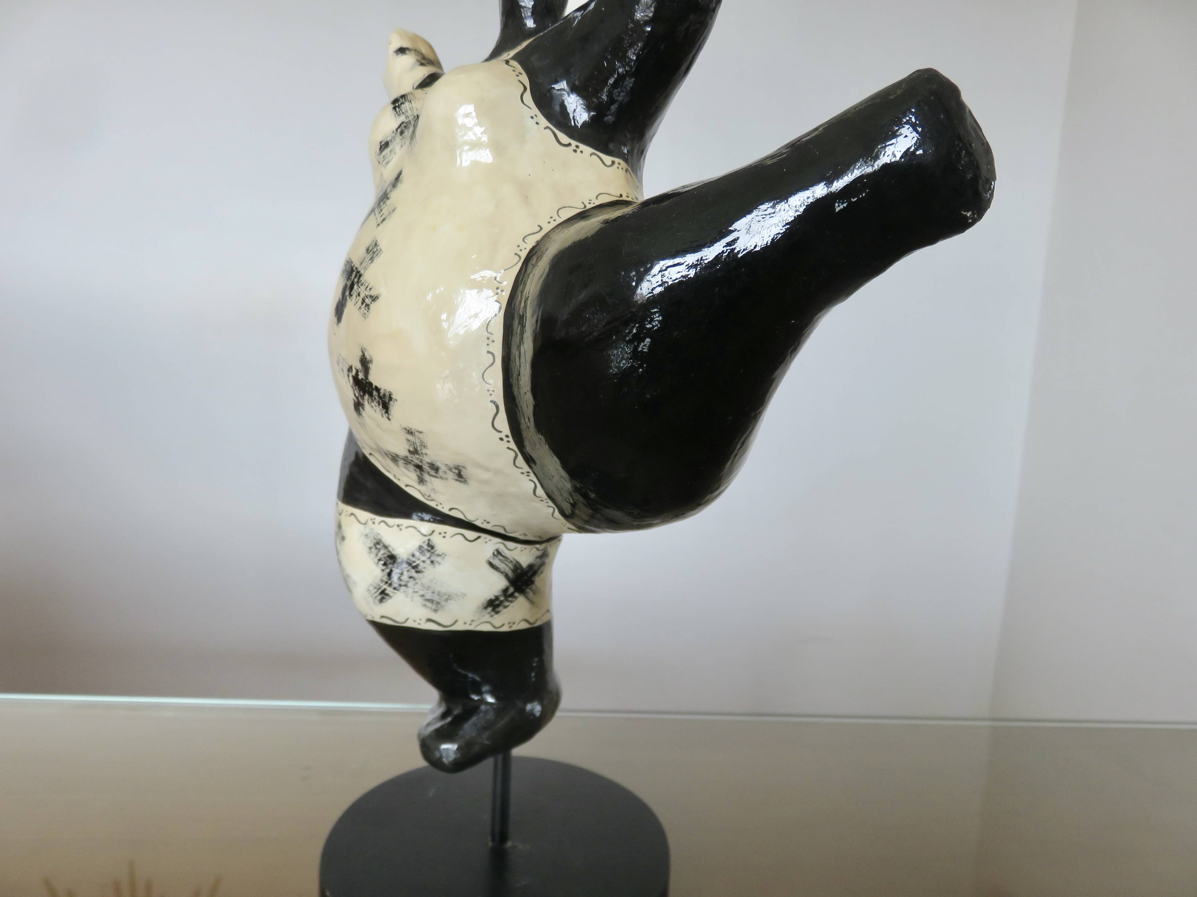 Sculpture "DEESSE" in the style of Niki de Saint Phalle, papier-mâché 1990