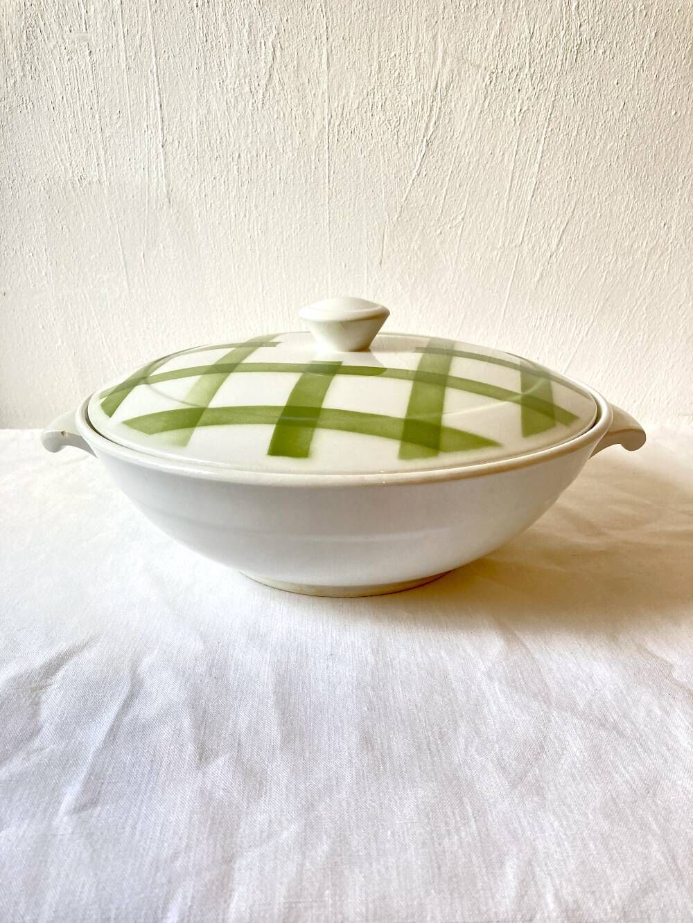 Set of three serving dishes, Moulins des Loups, model "Tablecloth"