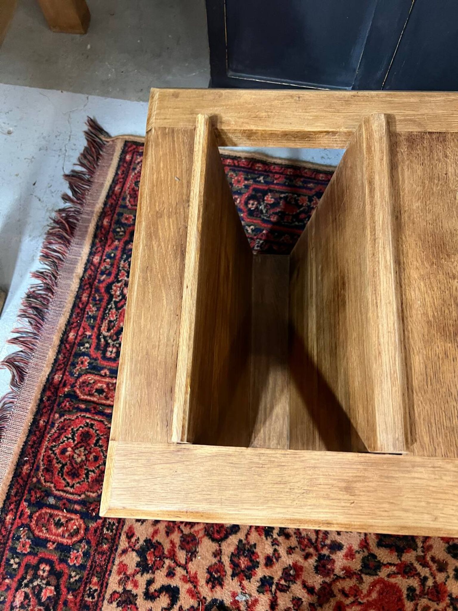 Table basse en chêne éditée par Votre maison