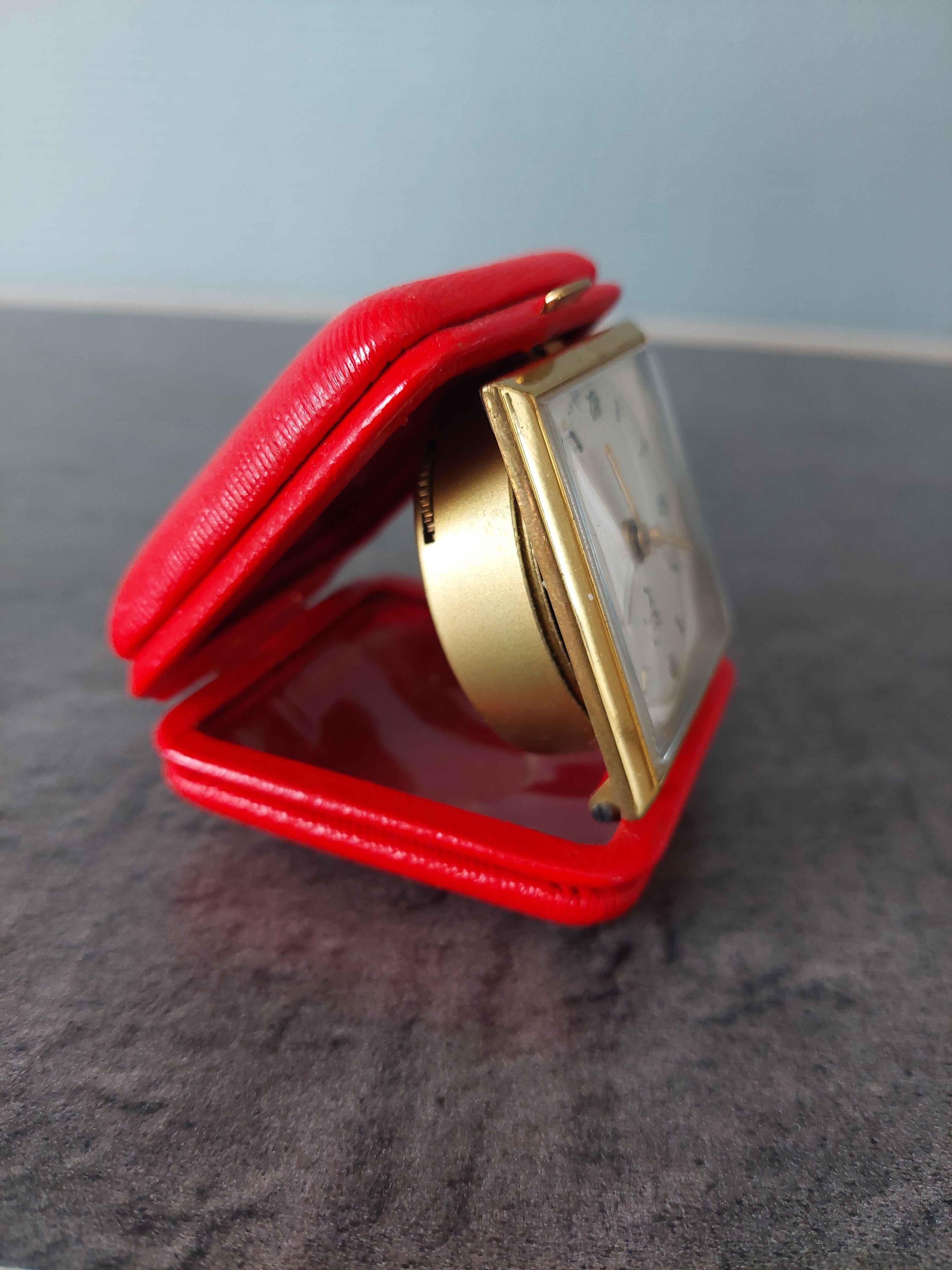 Travel alarm clock Jazz Deluxe red 60s