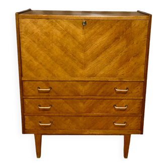Scandinavian buffet secretary