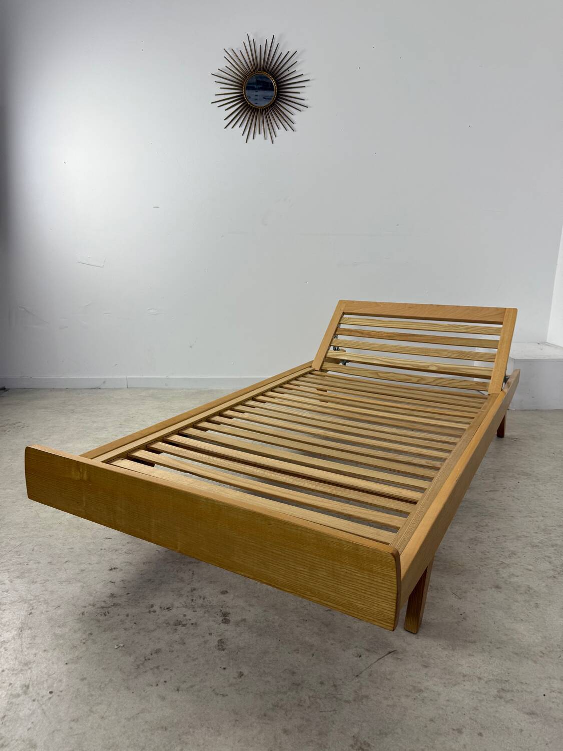 Ancienne banquette Daybed / lit réglable en bois design Holma vintage années 60