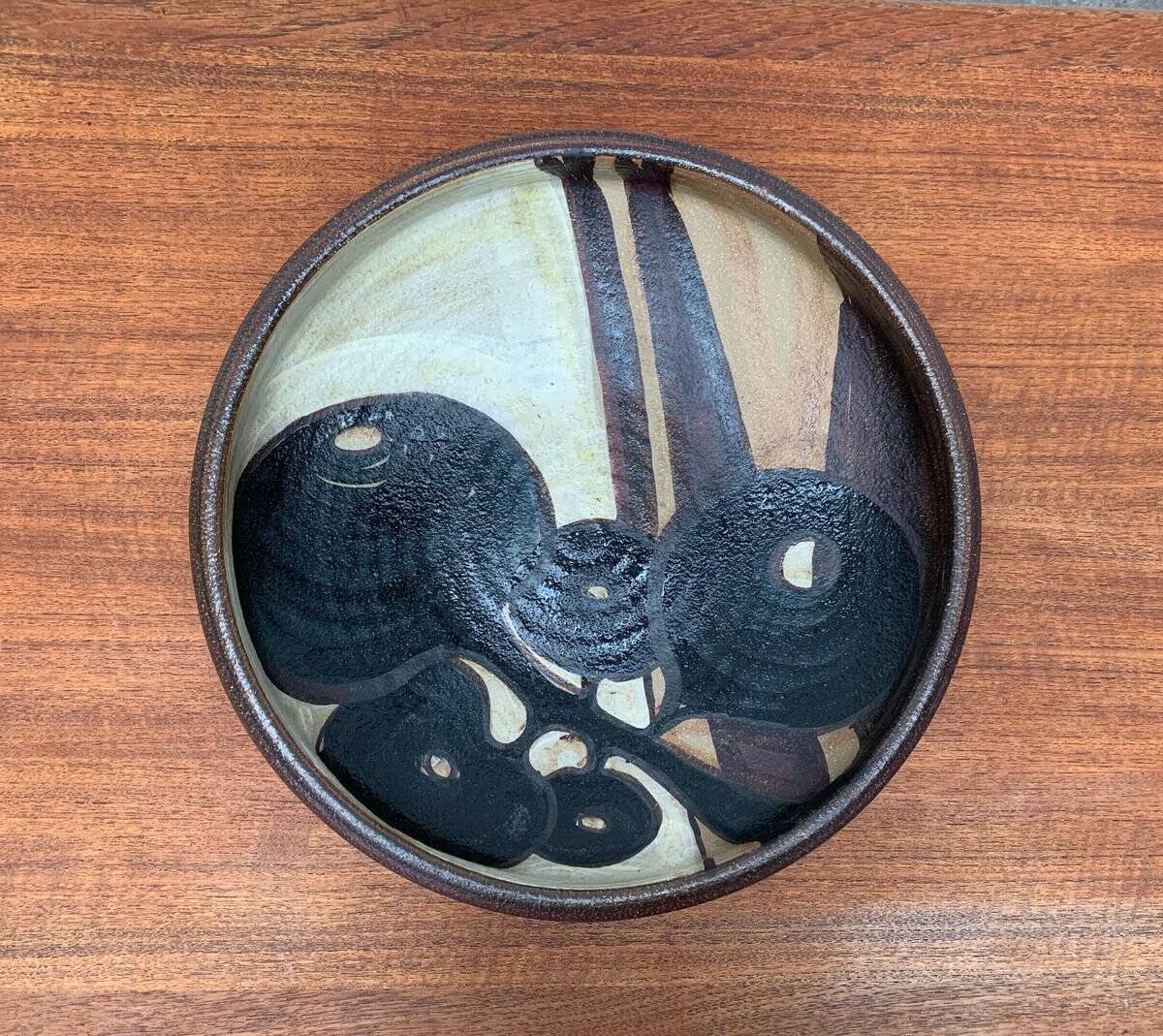 Wall plate / bowl in vintage Danish porcelain by Noomi Backhausen for Søholm
