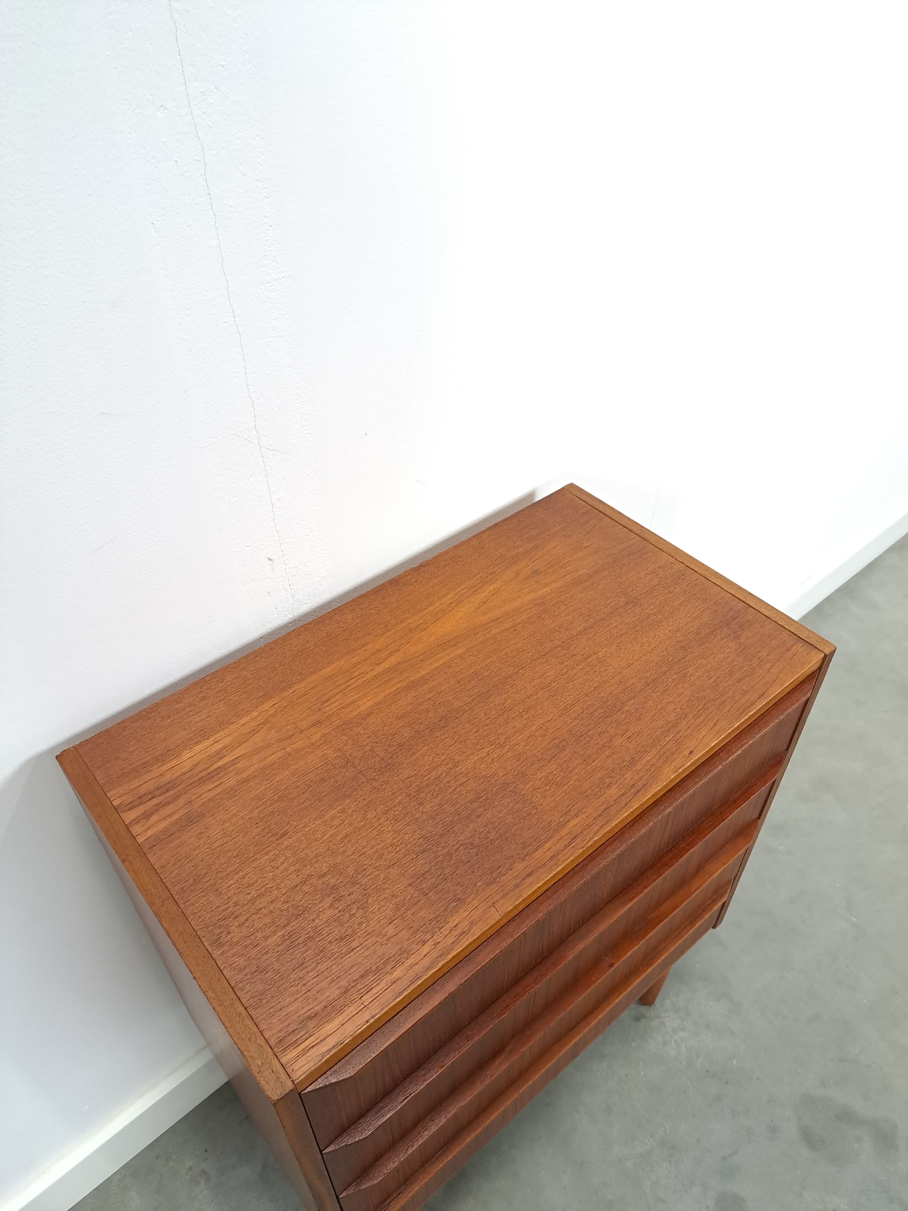 Danish teak chest of drawers with 4 drawers