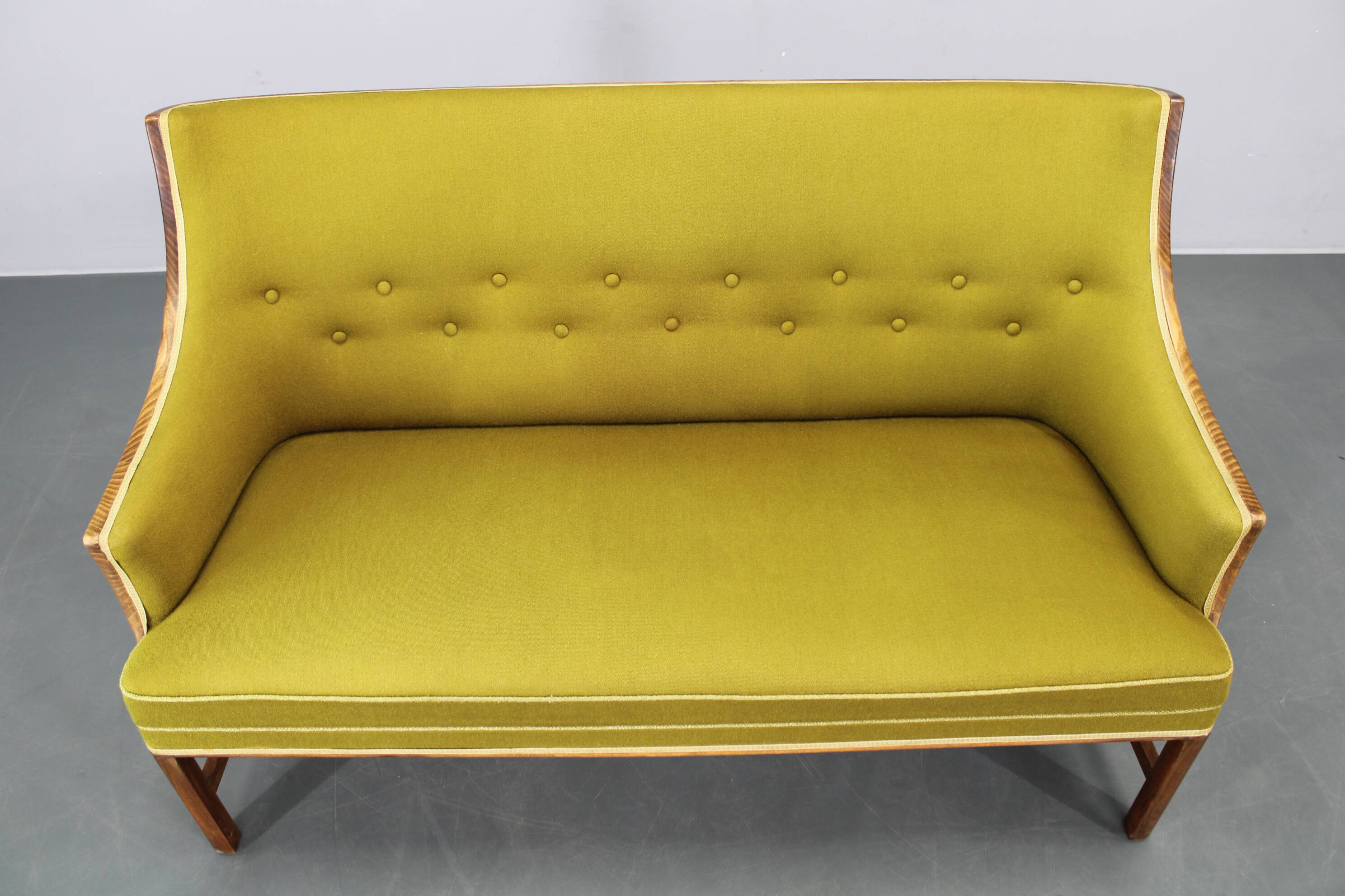 1950s Danish 2-seater sofa by Frits Henningsen