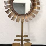 Miroir ancien en laiton, forme fleur, 9.5cm
