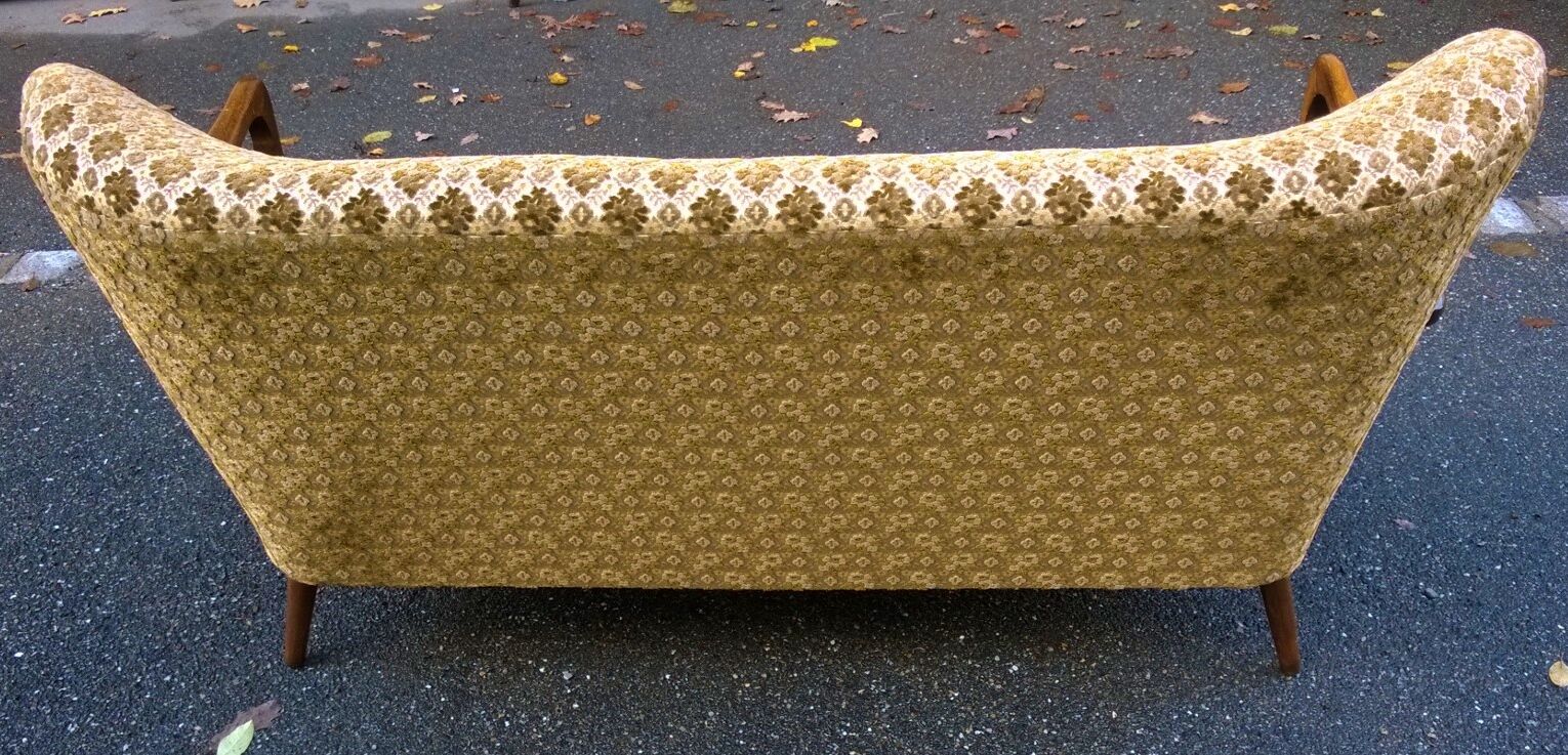 Sofa cocktail with armrests