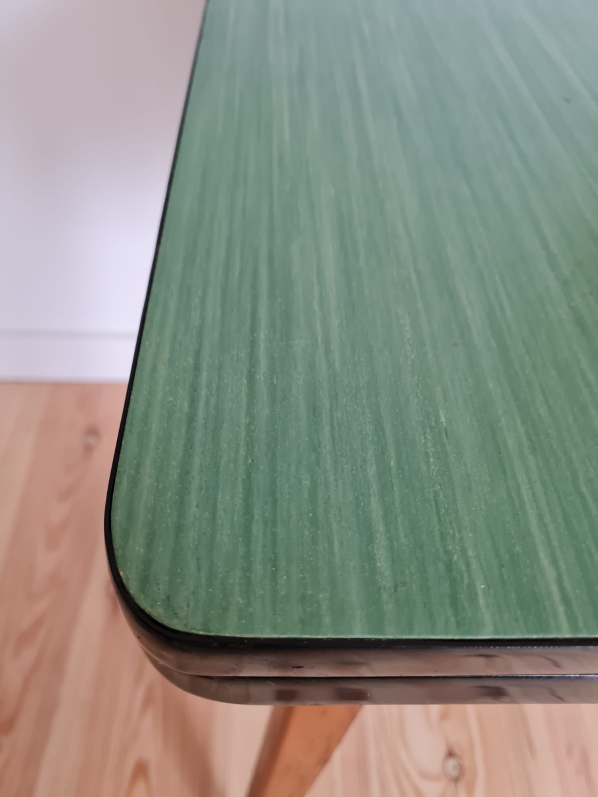 Kitchen table formica and wood