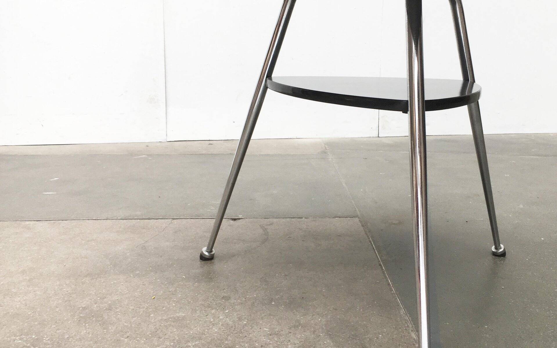 Table basse trépied allemande mi-siècle de Mauser Werke Waldeck