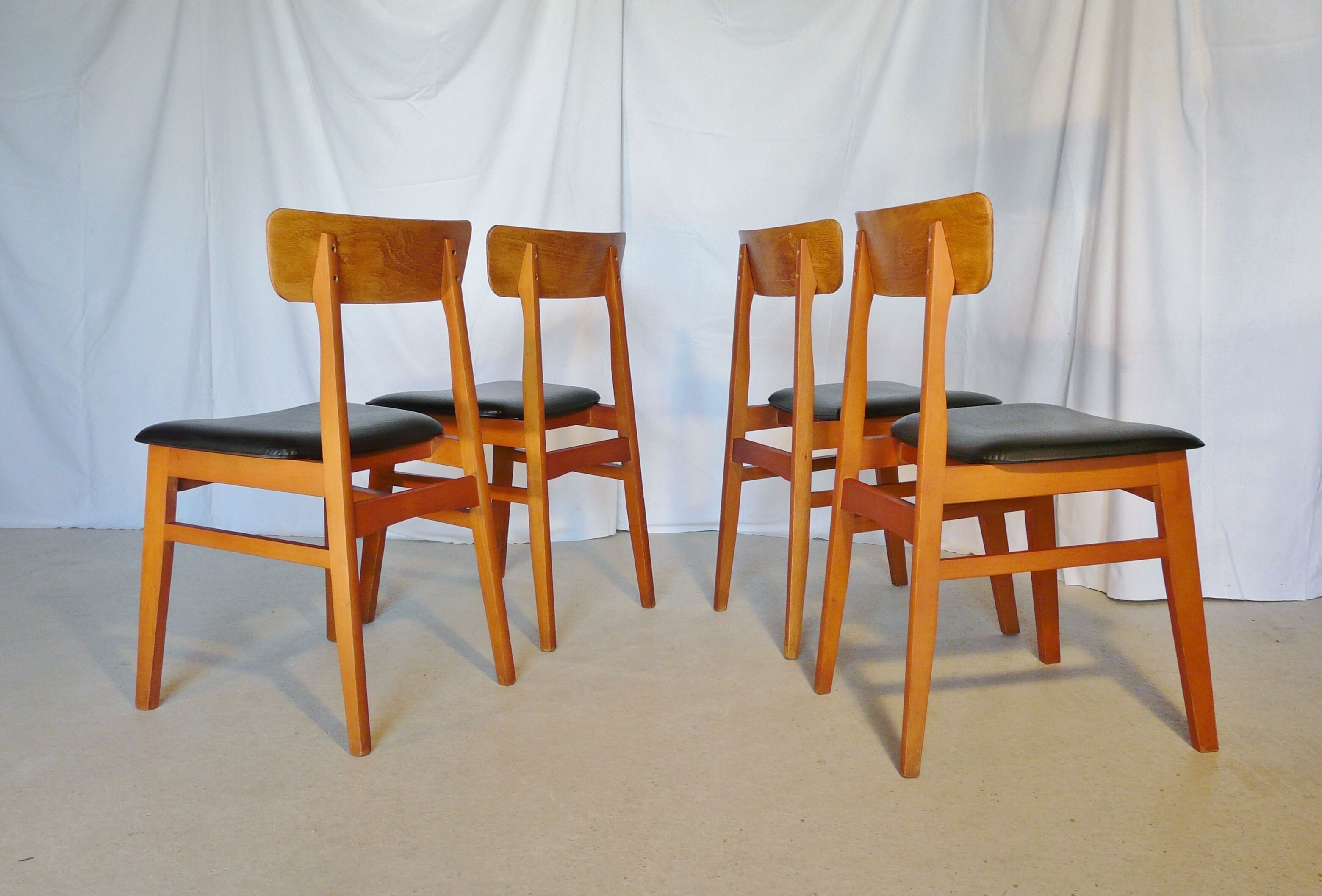 Set of four scandinavian chairs