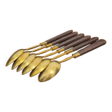 6 red teaspoons