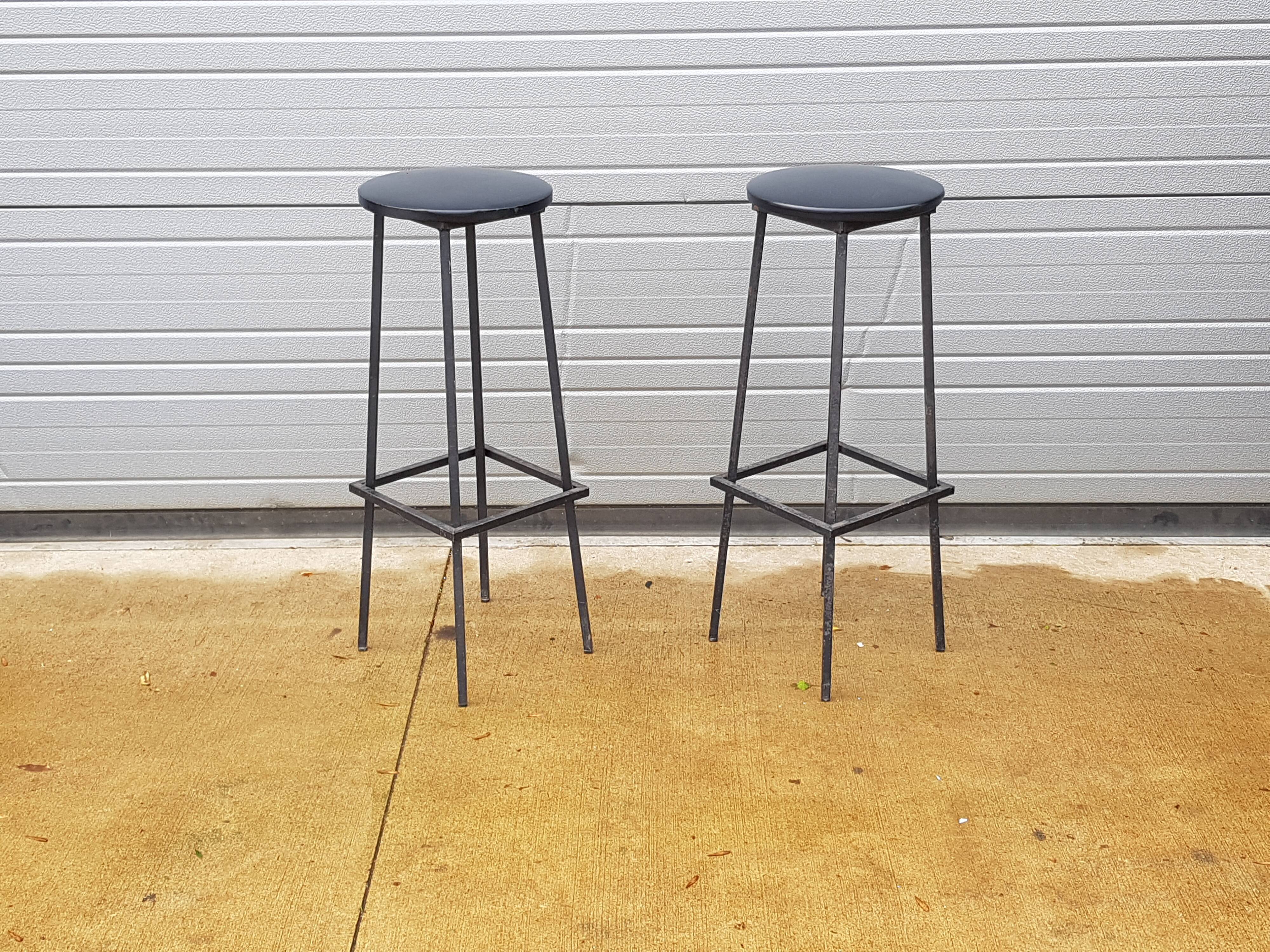 Set of 2 metal stools