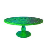 Assiette à gâteau vintage en uranium, années 1940