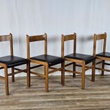 Ensemble de quatre chaises en hêtre et cuir