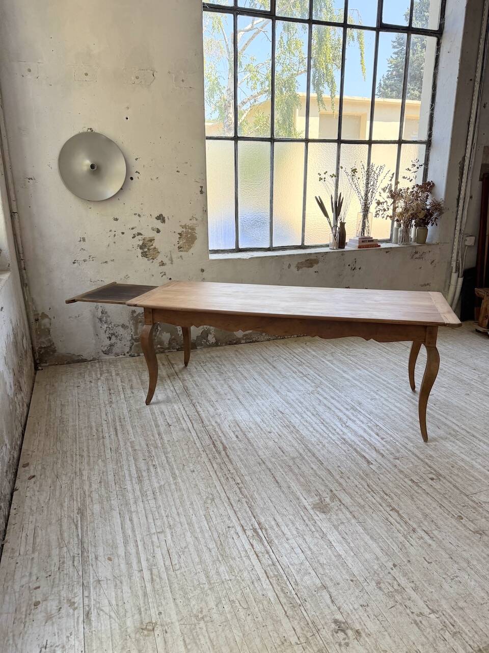 Table campagne provençale style Louis XV merisier