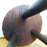 Tabouret tripode pieds crayons