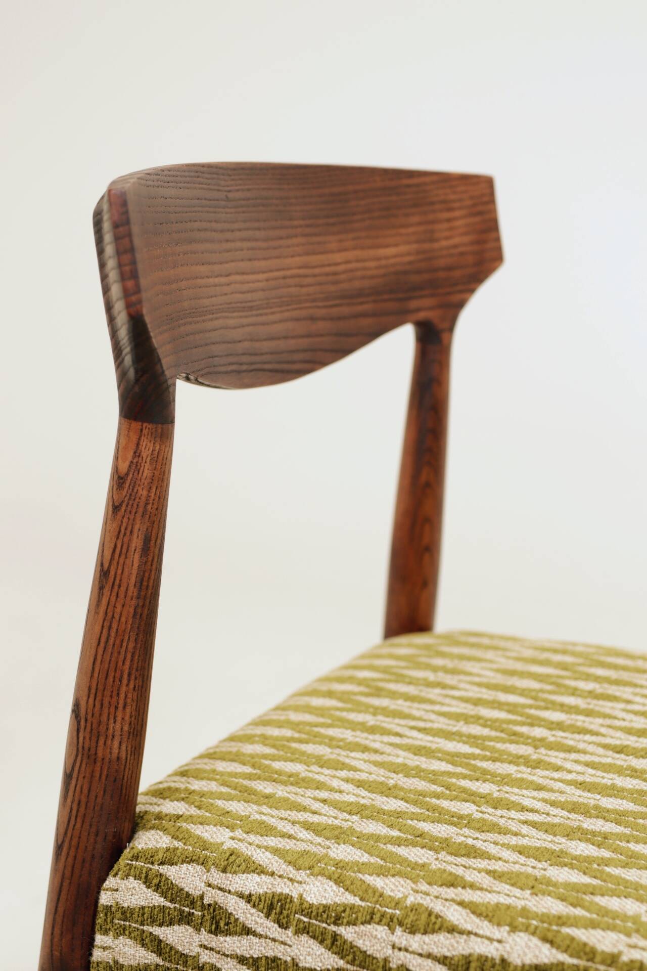 Set 2 Dining Chairs Solid Wood Ash Green Jacquard Fabric
