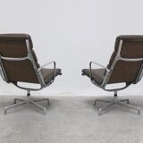Early pair of Eames 'EA216' swivel lounge chairs by Herman Miller, 1960s
