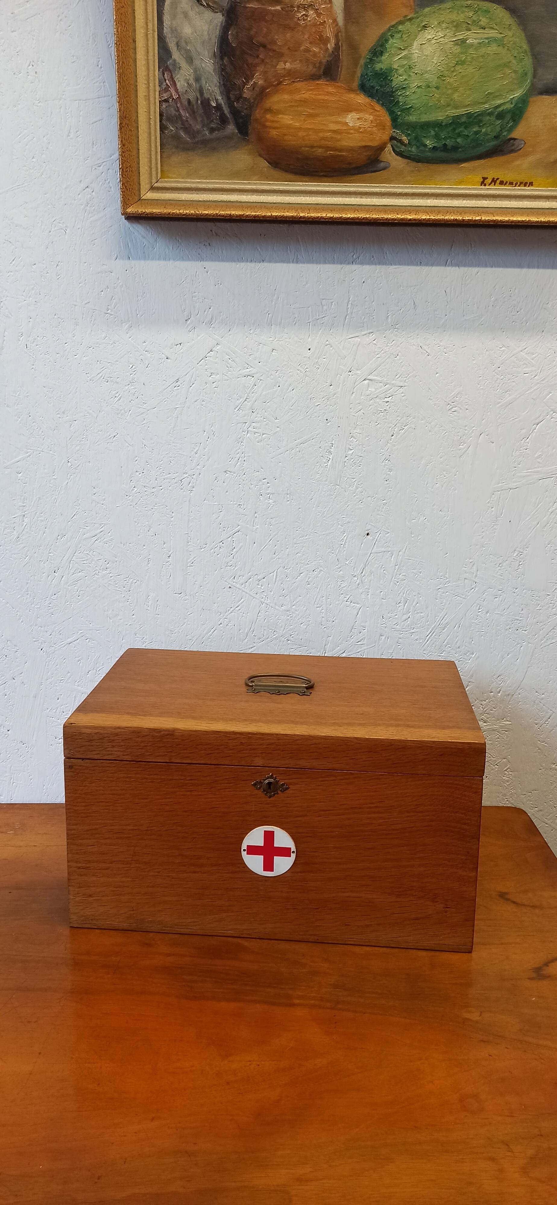 Old first aid kit Ch.O.Werner Stockholm.