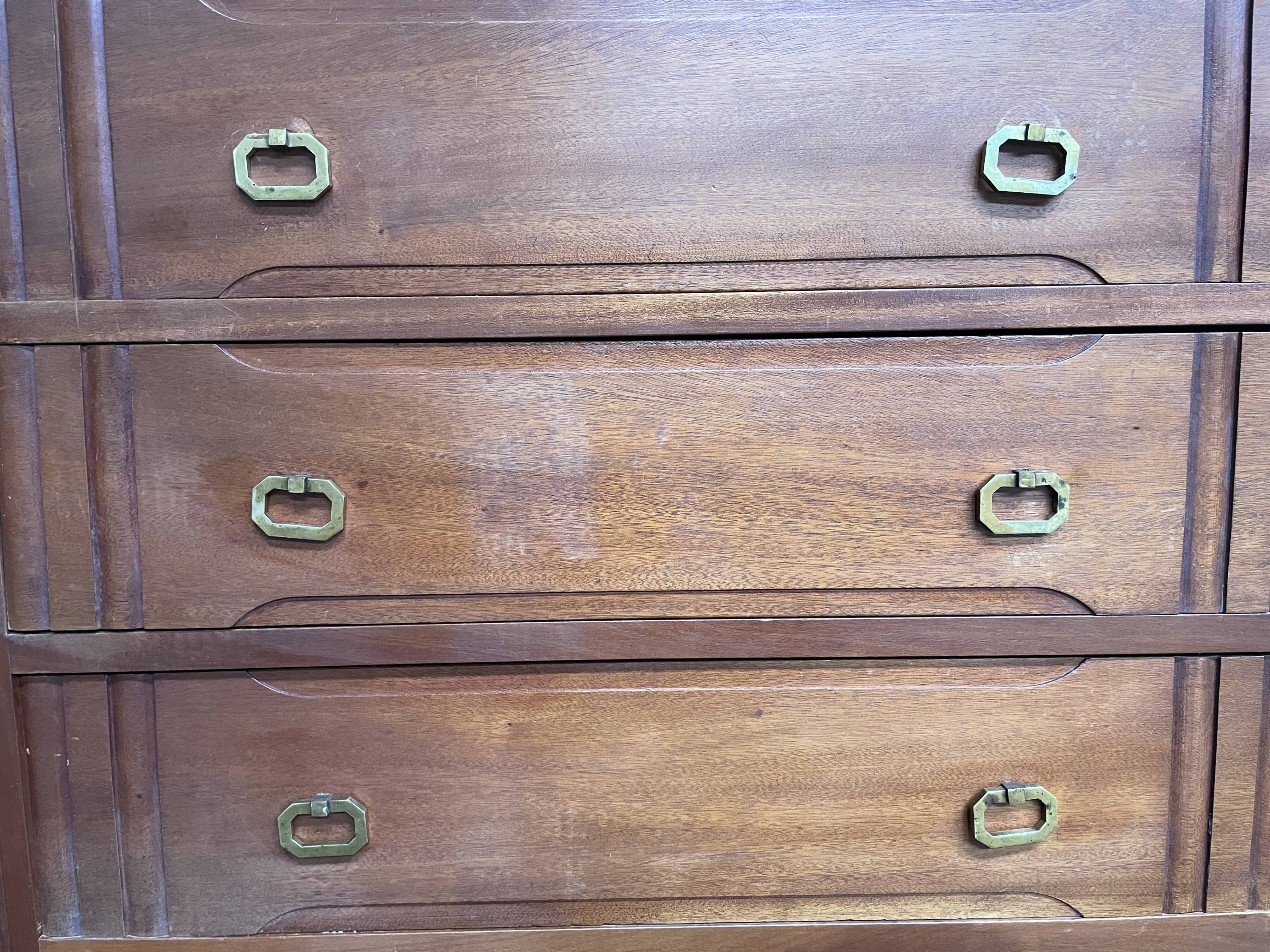 Art deco chest of drawers