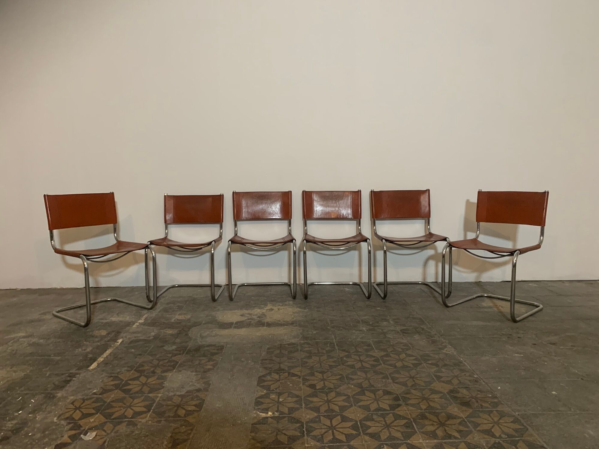 Suite of 6 designer chairs Fasem design