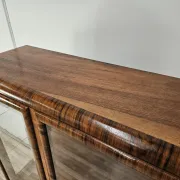 French Art Decò display cabinet from the 1940s in walnut