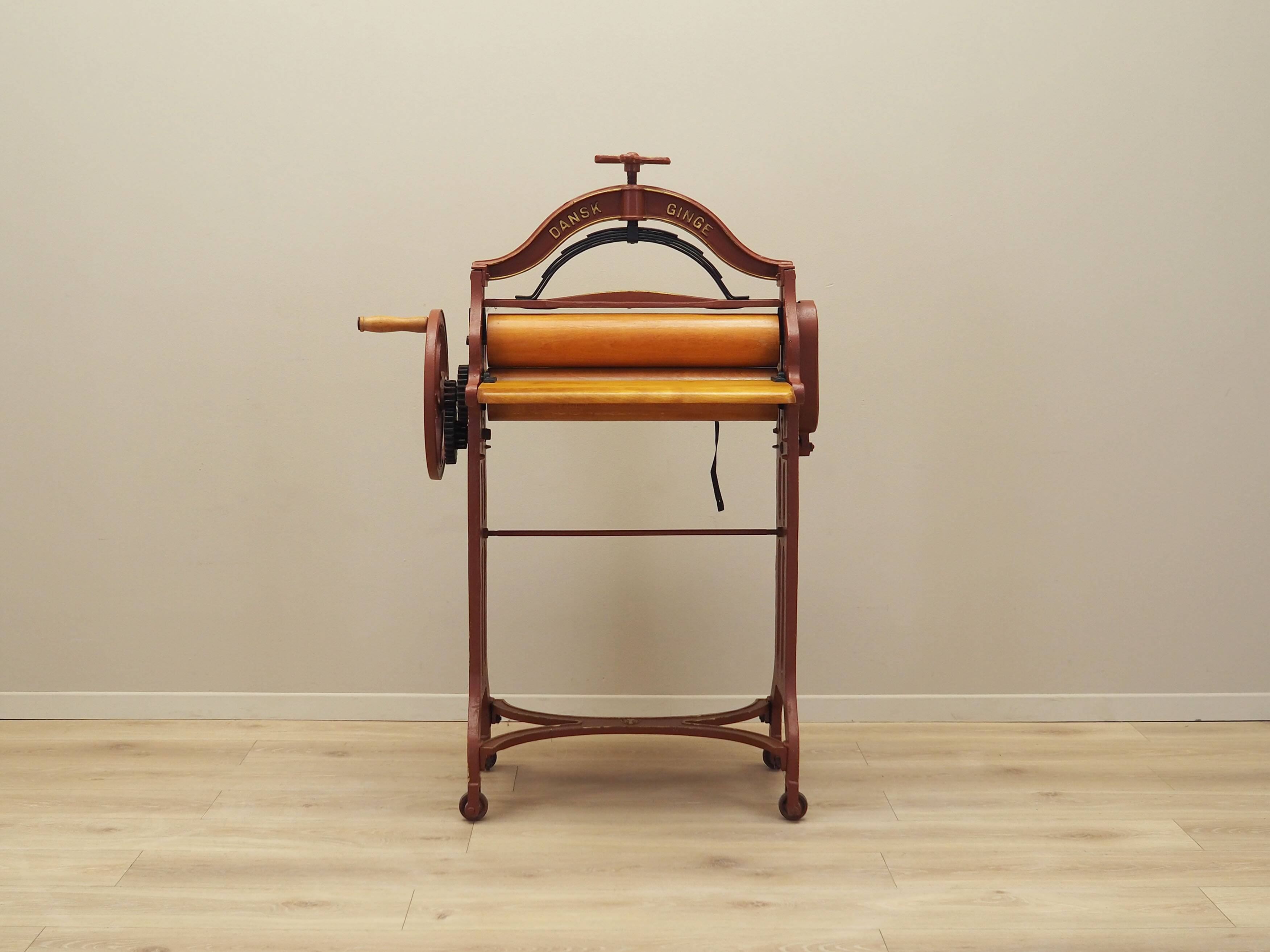 Mangle en fonte, design danois, 19e/20e siècle, production : Danemark