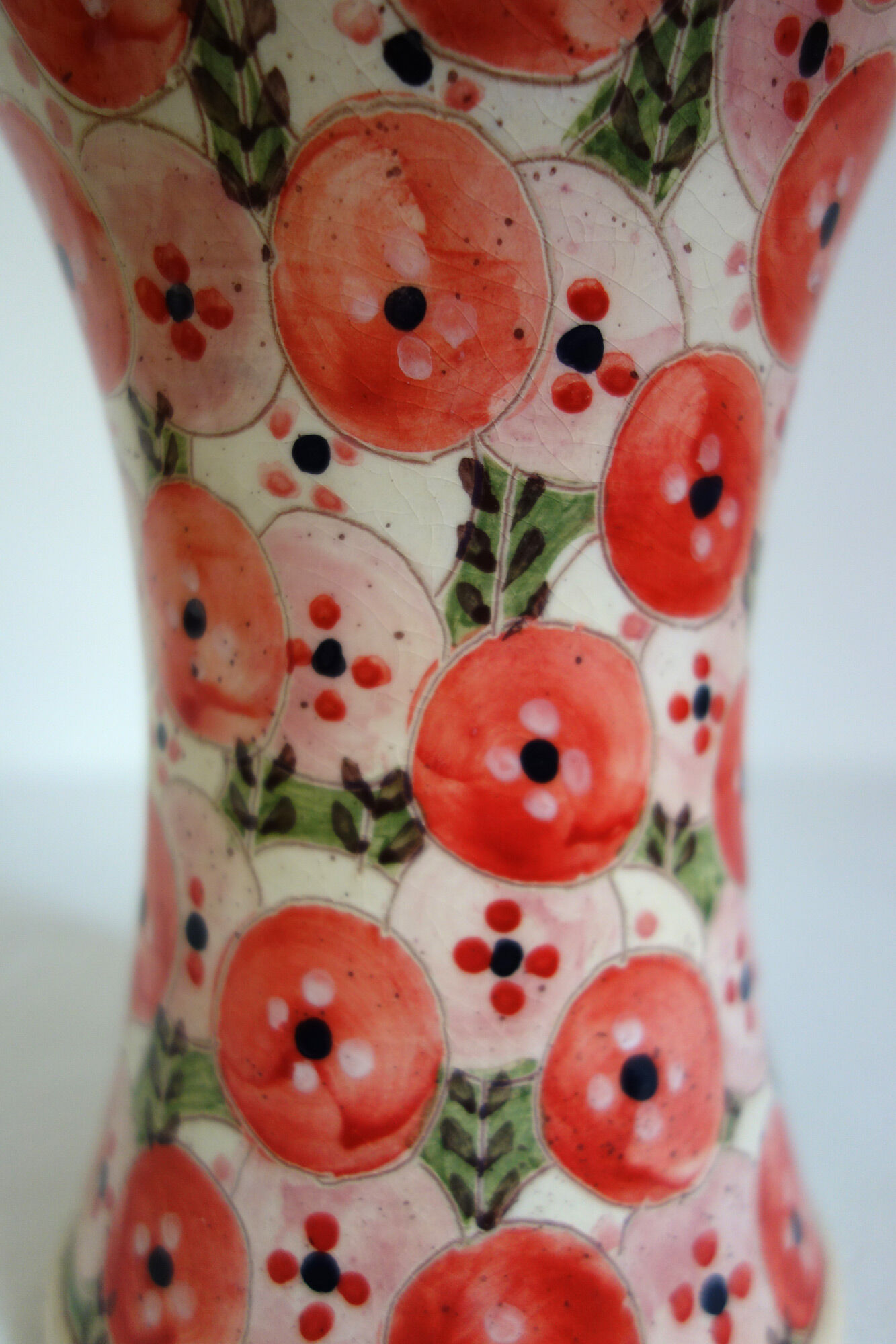 Vase moderne atelier Serrailler, Moustiers
