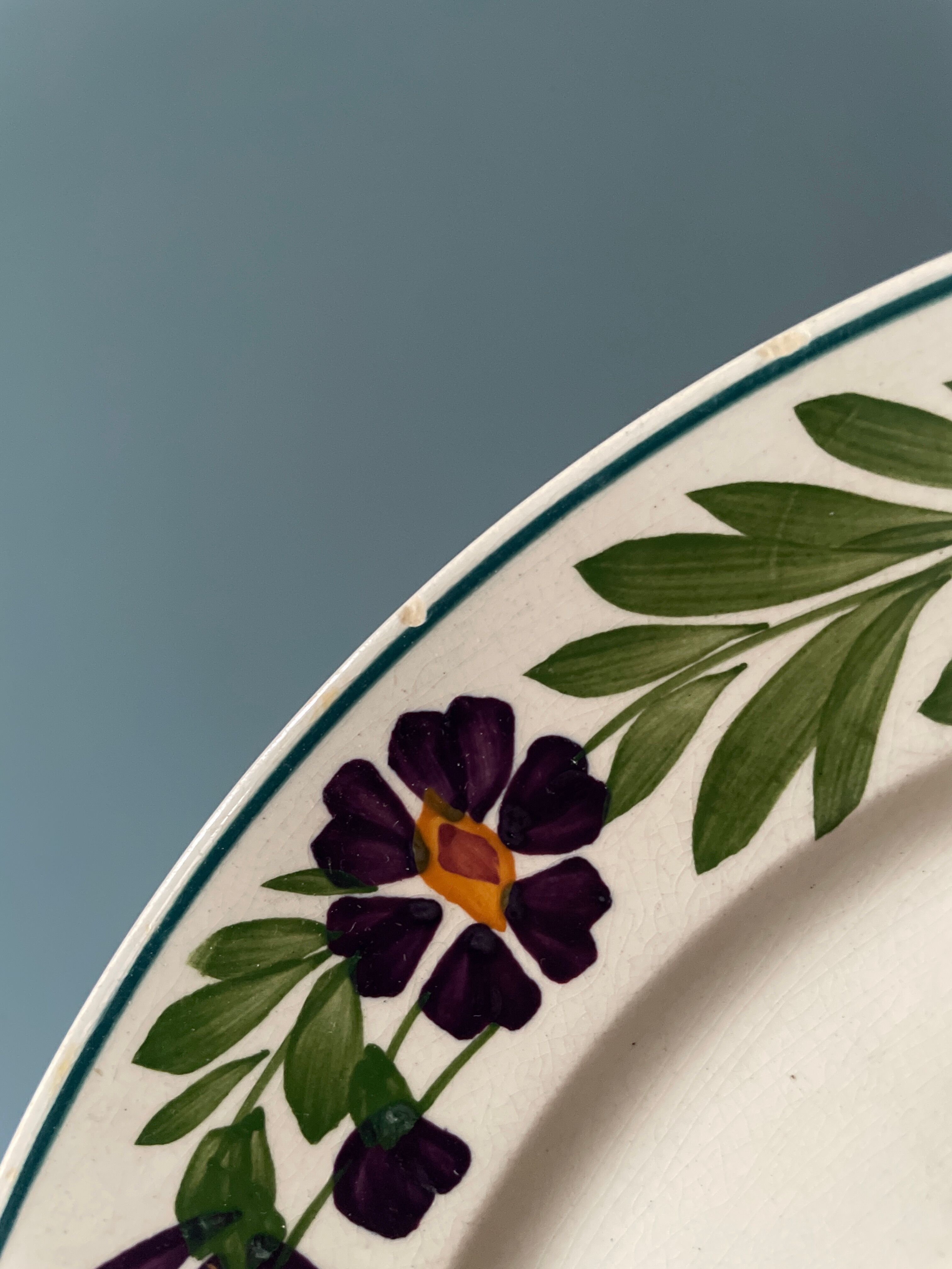 Set of 8 flat plates in Sarreguemines earthenware, model "Rusticana"