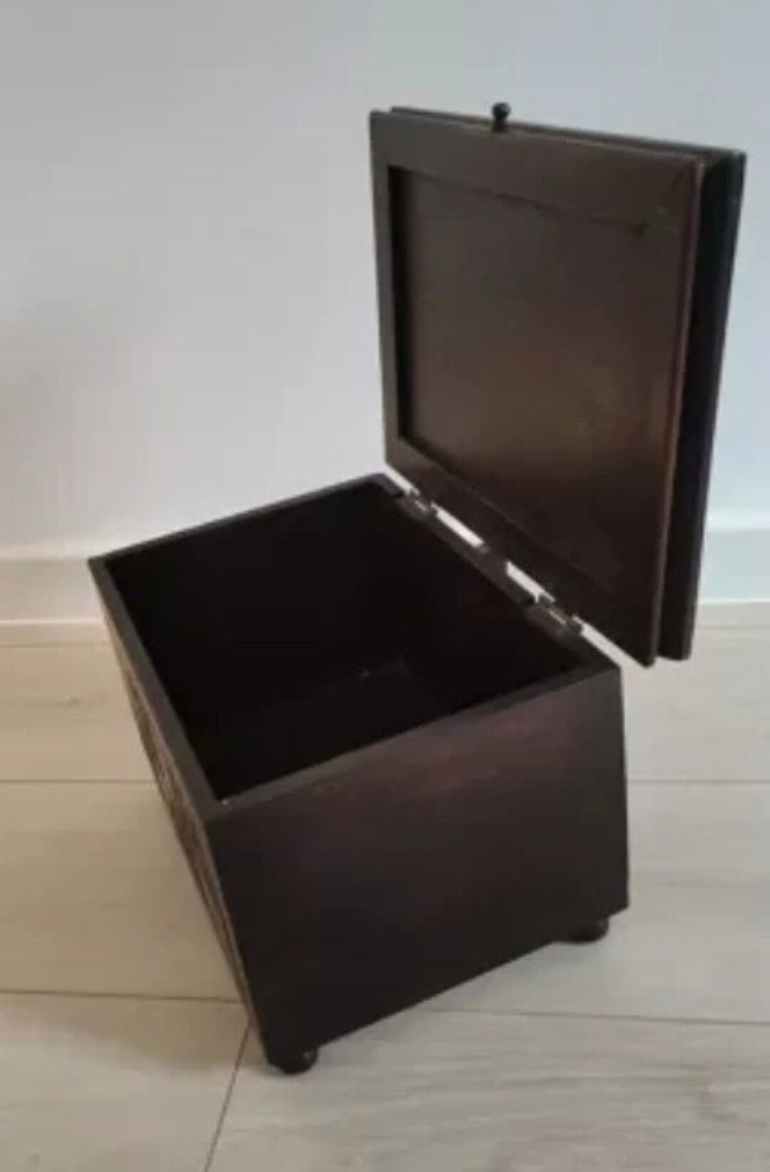 Boite en bois et métal