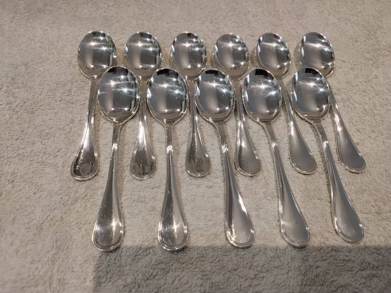 11 pelles à glace métal argenté orfèvre Christofle modèle Albi 13,2cm