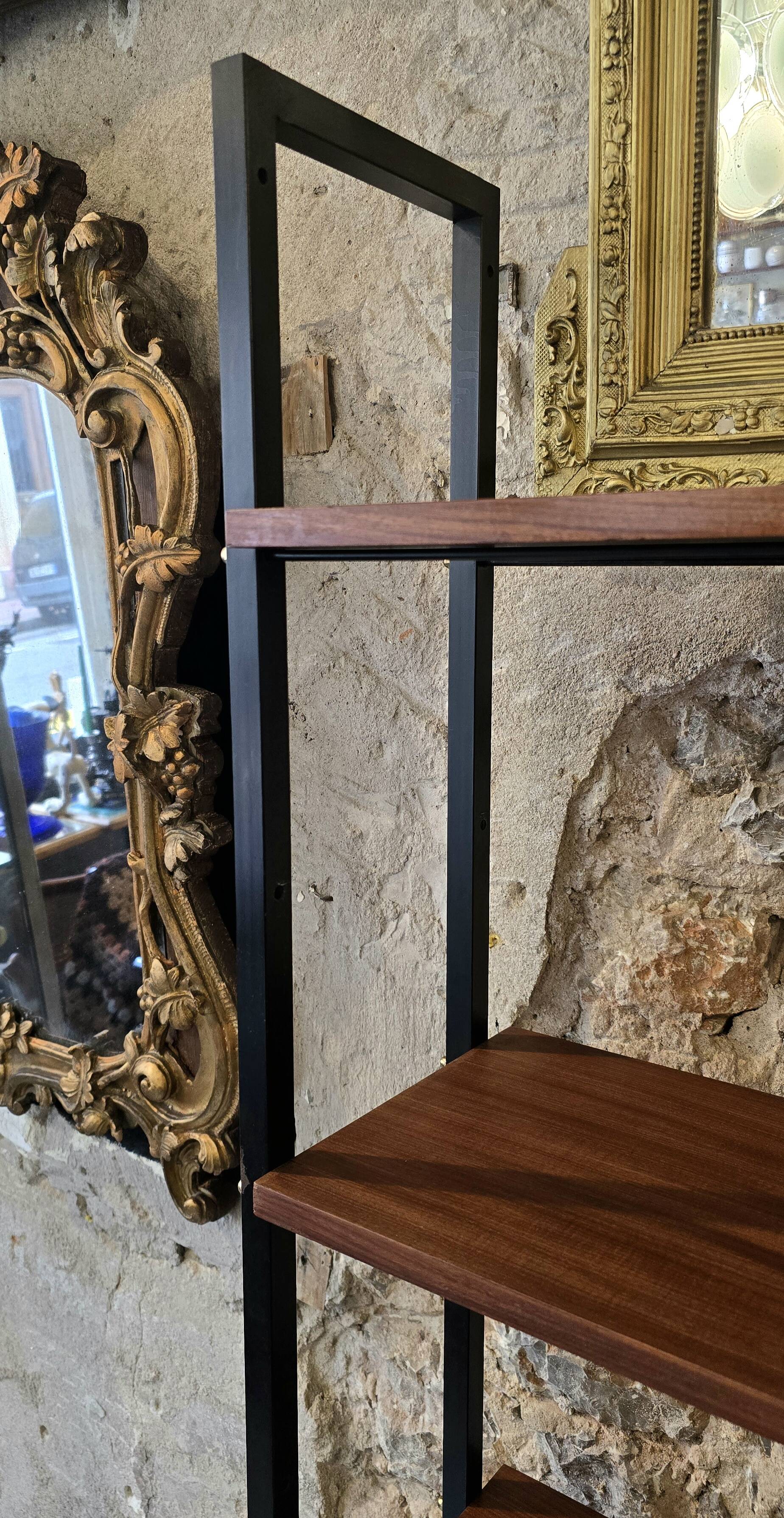 Vintage modernist bookcase/shelf (1950s-60s)