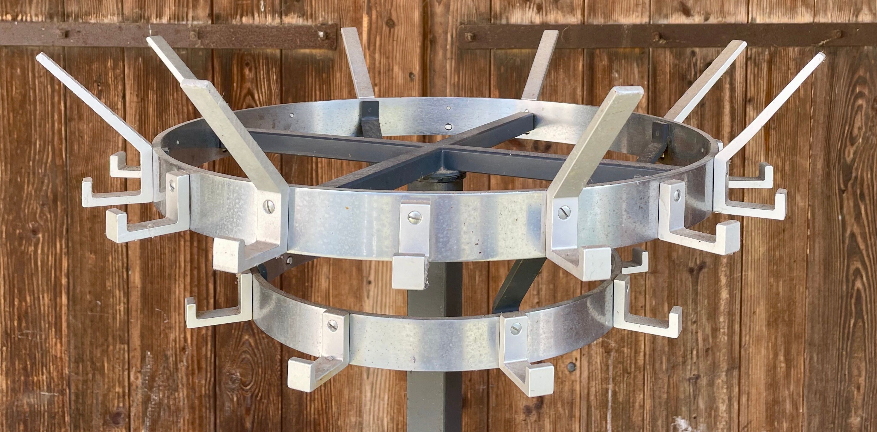 coat rack type "Maul Caligo" of the 80s