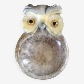 Empty pocket owls varnished stone