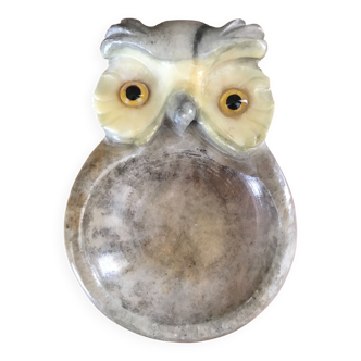 Empty pocket owls varnished stone