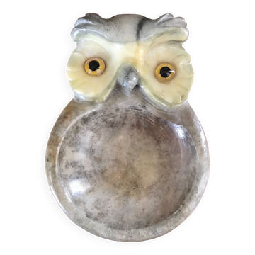 Empty pocket owls varnished stone