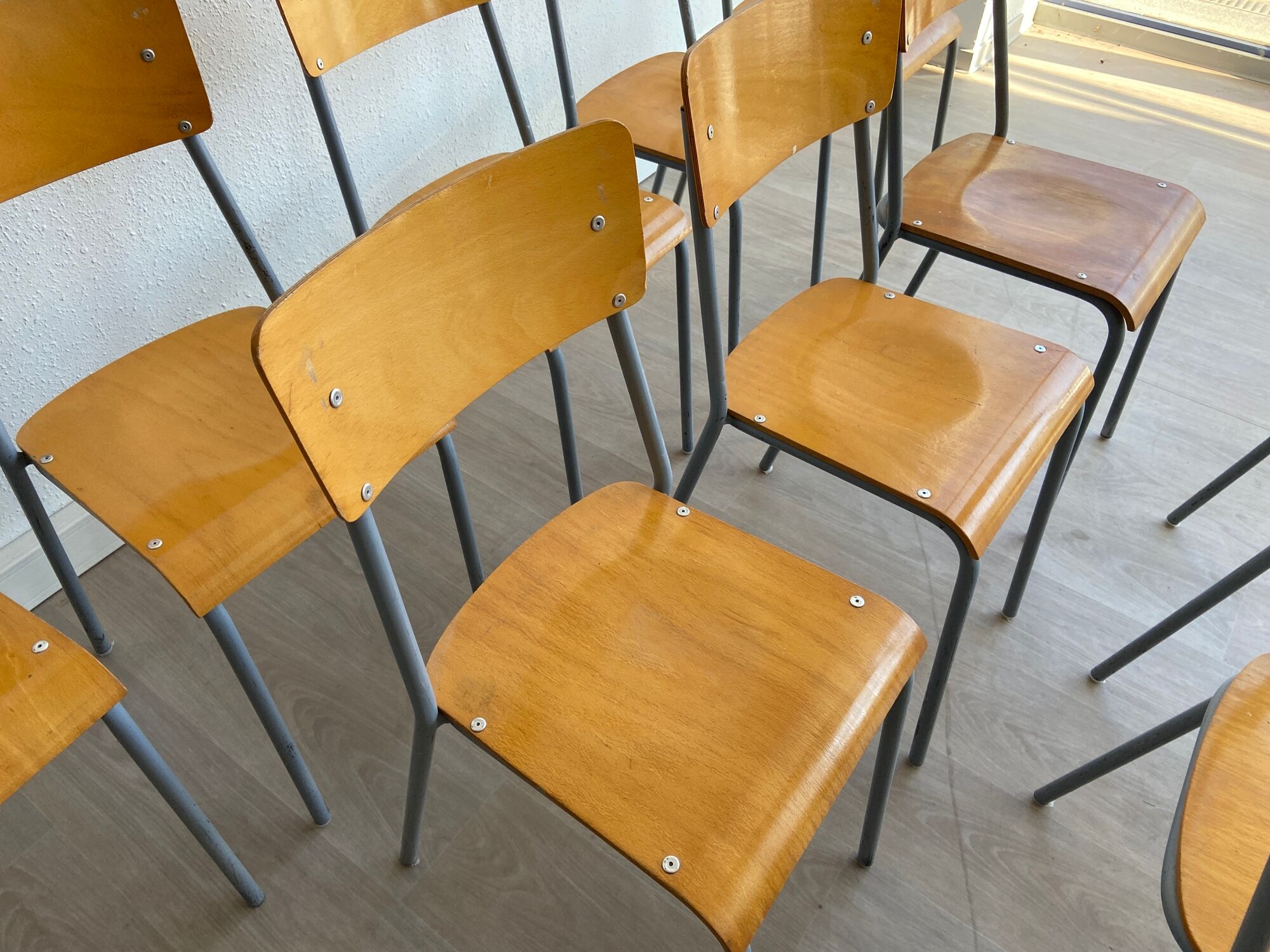 Set of 10 school chairs 70s