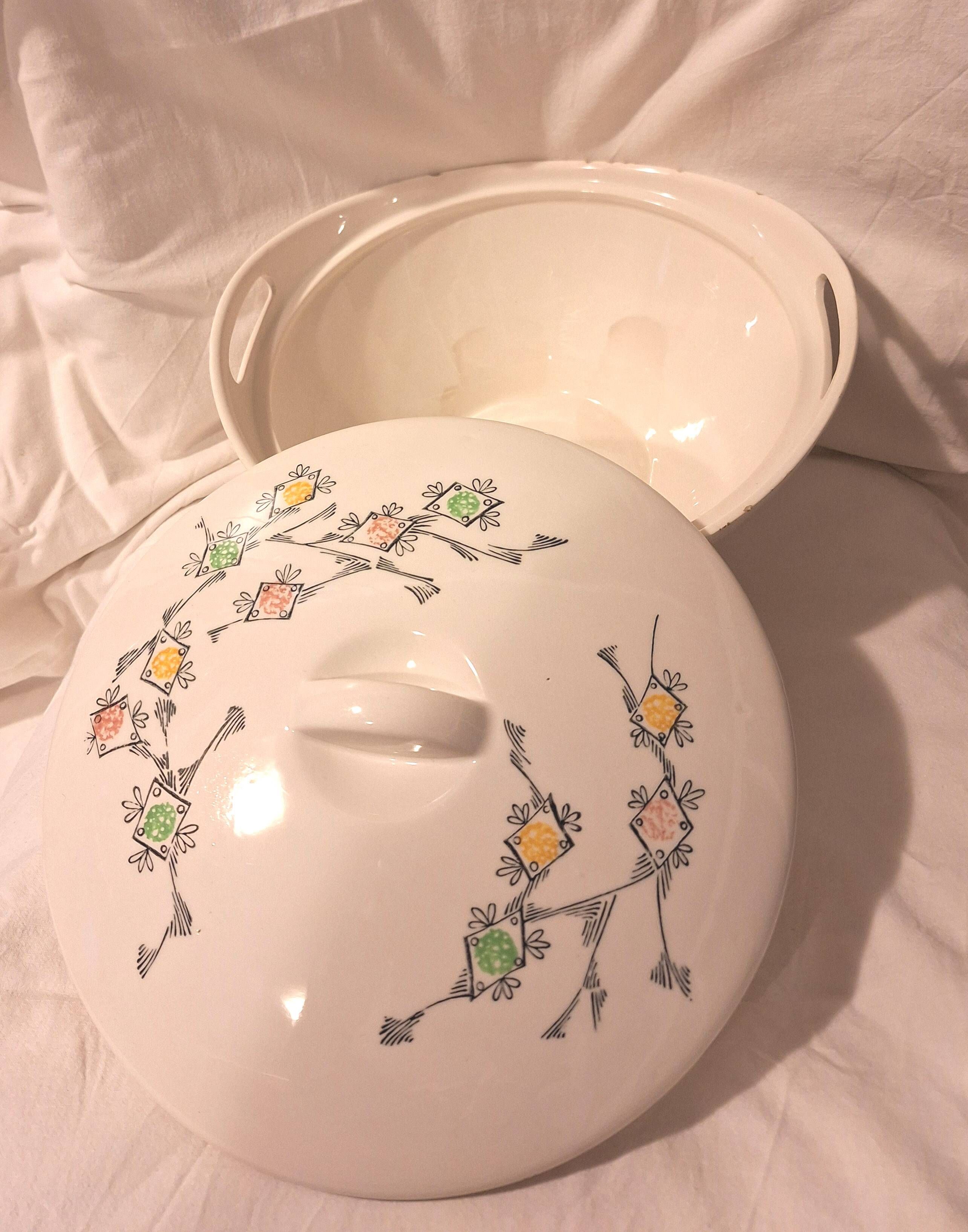 Gien porcelain soup tureen