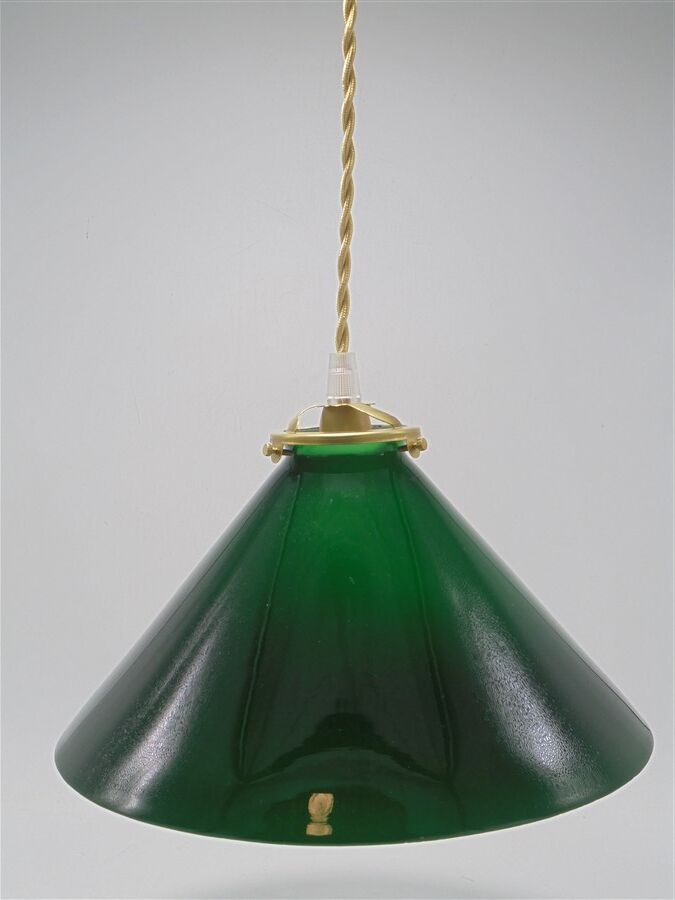 Suspension conique en opaline verte