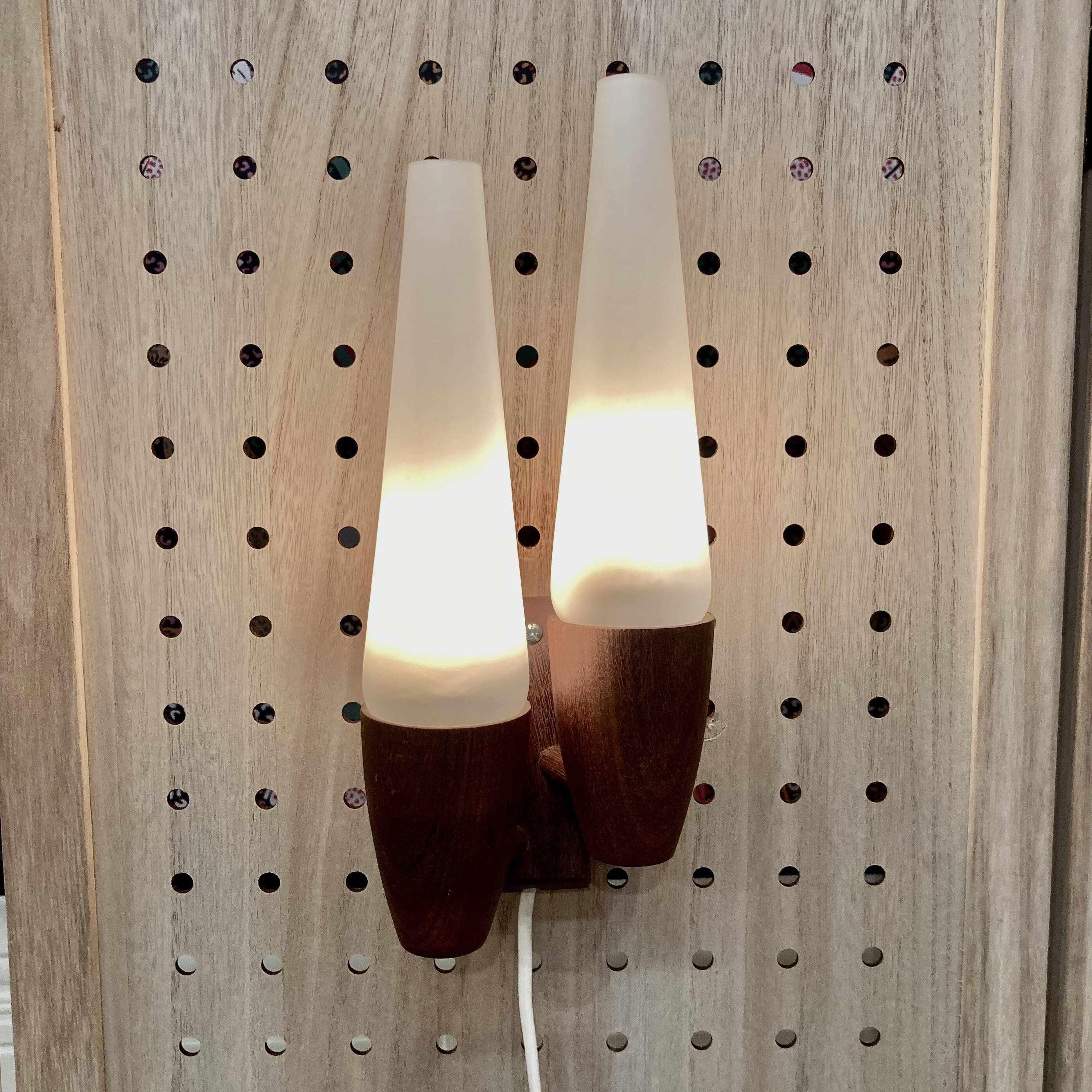 DOUBLE OPALINE APPLIQUE 1950 "SCANDINAVIAN DESIGN".