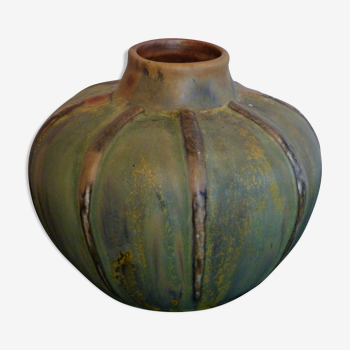 Gilbert Metenier's flamed sandstone vase